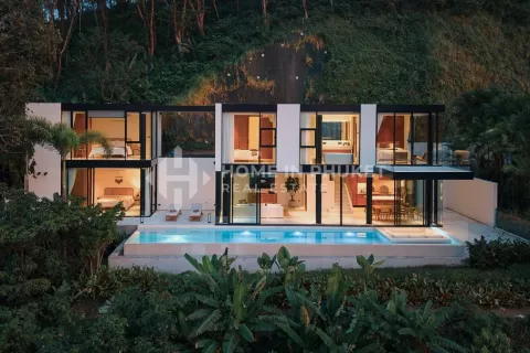 House in Phuket, Thailand 4 bedrooms № 131927 - photo 1