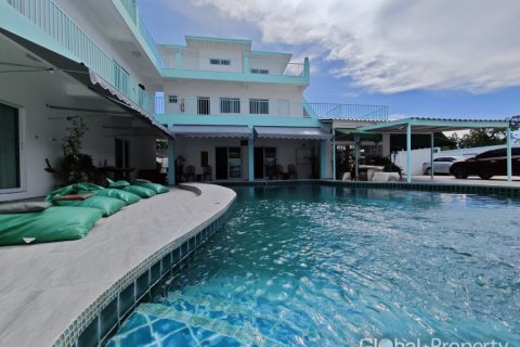 Propriété commerciale à Pattaya, Thaïlande 350 m2 № 144374 - photo 2