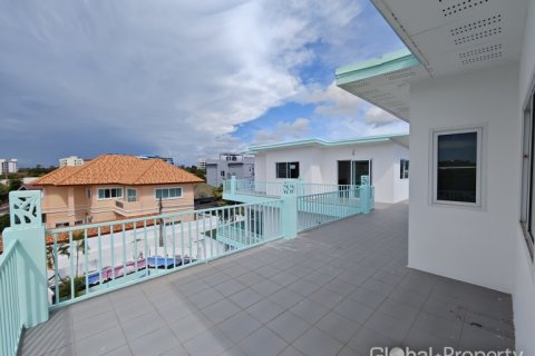 Propriété commerciale à Pattaya, Thaïlande 350 m2 № 144374 - photo 10