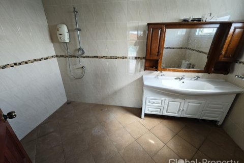 Propriété commerciale à Pattaya, Thaïlande 350 m2 № 144374 - photo 16