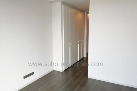 Condo in Bangkok, Thailand, 3 bedrooms  № 143534 - photo 23