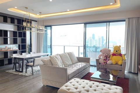 Condo in Bangkok, Thailand, 3 bedrooms  № 143534 - photo 4