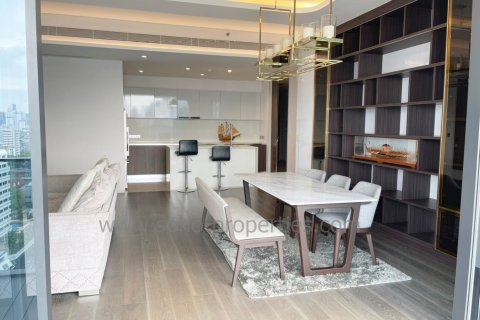 Condo in Bangkok, Thailand, 3 bedrooms  № 143534 - photo 2