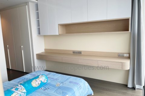 Condo in Bangkok, Thailand, 3 bedrooms  № 143534 - photo 14