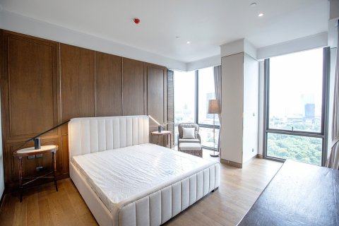 Кондоминиум с 3 спальнями в Патхум Ване, Бангкок, Таиланд № 132389 - фото 4