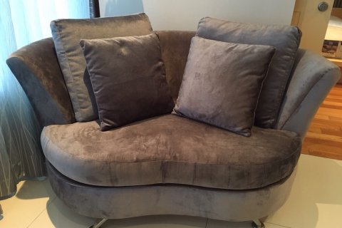 Condo in Bangkok, Thailand, 1 bedroom  № 143847 - photo 2