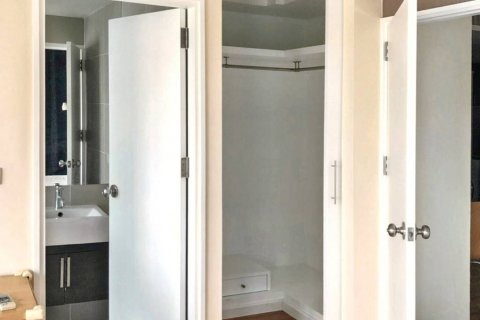 Кондоминиум с 1 спальней в Бангкоке, Таиланд № 120528 - фото 10