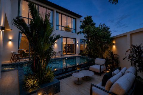 Villa in Bang Tao, Thailand 4 bedrooms № 74362