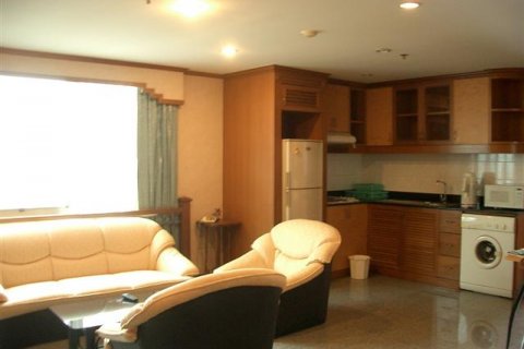 Кондоминиум с 2 спальнями в Бангкоке, Таиланд № 143975 - фото 3