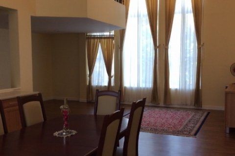 Таунхаус в Бангкоке, Таиланд с 4 спальнями № 143978 - фото 5