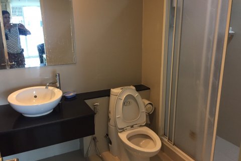 Кондоминиум с 3 спальнями в Бангкоке, Таиланд № 143976 - фото 11