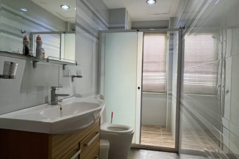 Apartamento de 3 dormitorios en Pattaya, Tailandia № 123342 - foto 24