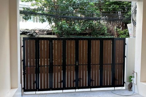 House in Bang Rak, Bangkok, Thailand 4 bedrooms № 123787 - photo 14