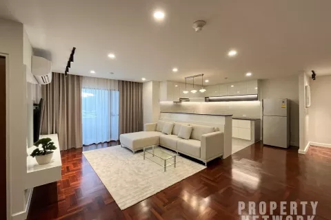 Condo in Watthana, Bangkok, Thailand, 3 bedrooms  № 123789 - photo 3