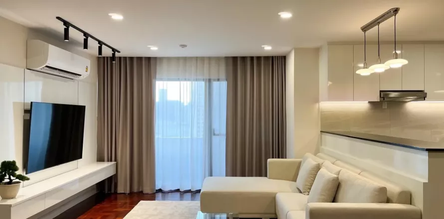 Condo in Watthana, Bangkok, Thailand, 3 bedrooms  № 123789