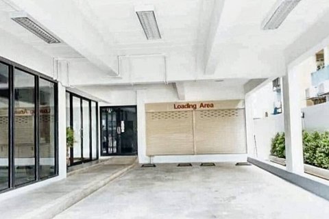 Коммерческая недвижимость в Дин Даенге, Бангкок, Таиланд 920м2  № 86656 - фото 2