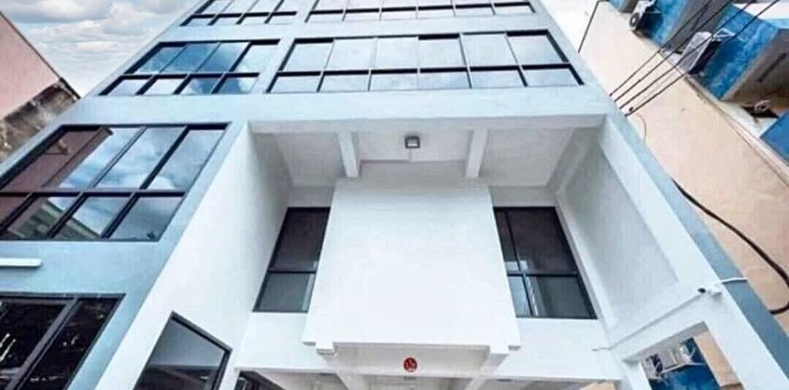 Коммерческая недвижимость в Дин Даенге, Бангкок, Таиланд 920м2  № 86656