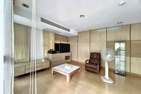 Кондоминиум с 3 спальнями в Бангкоке, Таиланд № 124873 - фото 3