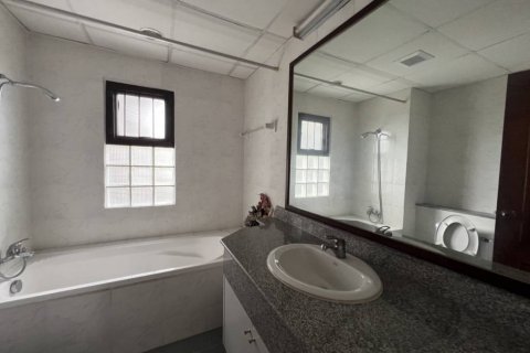 Кондоминиум с 4 спальнями в Бангкоке, Таиланд № 132557 - фото 9