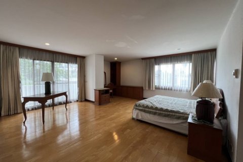 Кондоминиум с 4 спальнями в Бангкоке, Таиланд № 132557 - фото 6