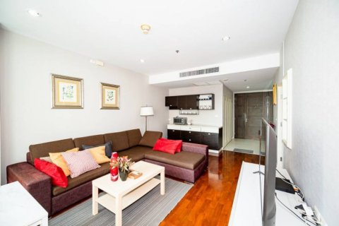 Кондоминиум с 1 спальней в Бангкоке, Таиланд № 132804 - фото 6