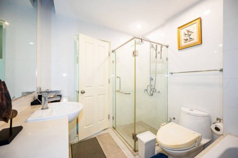 Кондоминиум с 1 спальней в Бангкоке, Таиланд № 132804 - фото 9