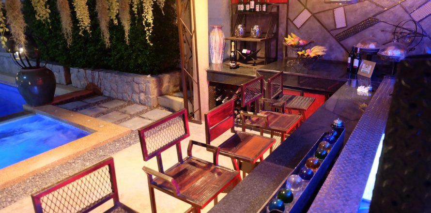 Maison à Hua Hin, Thaïlande 6 chambres № 125476