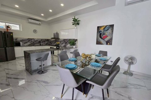 Maison à Pattaya, Thaïlande 6 chambres № 119076 - photo 12