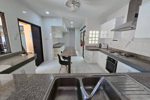 Maison à Pattaya, Thaïlande 6 chambres № 119076 - photo 10