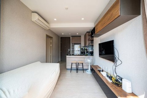 Condo in Bangkok, Thailand, 1 bedroom  № 125826 - photo 1
