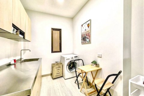 Condo in Khlong San, Bangkok, Thailand, 1 bedroom  № 119476 - photo 9