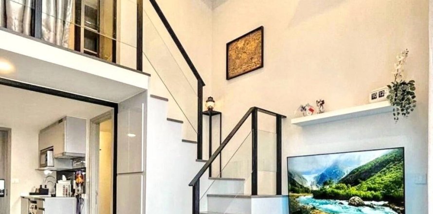 Лофт в Чатучаке, Бангкок, Таиланд с 1 спальней  № 119475