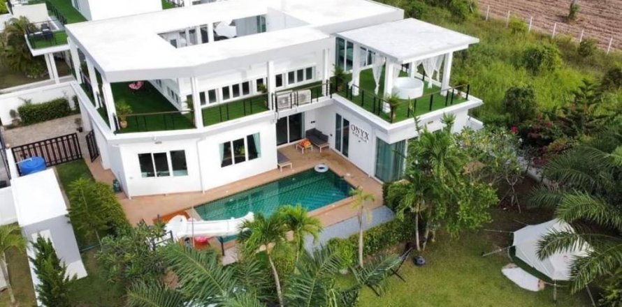 Вилла в Саттахипе, Таиланд с 4 спальнями  № 133057