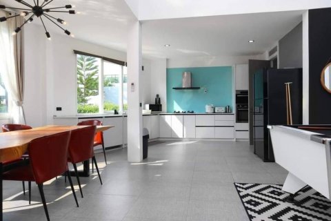 Вилла в Саттахипе, Таиланд с 4 спальнями  № 133057 - фото 10