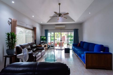 Вилла в Хуа Хине, Таиланд с 3 спальнями  № 133058 - фото 2