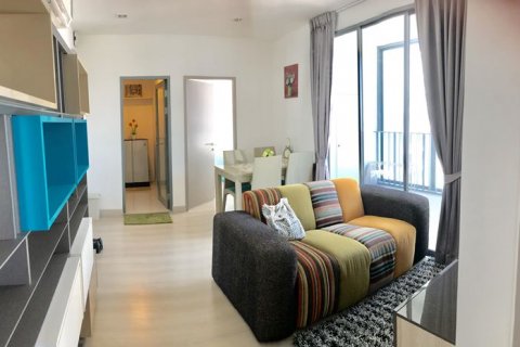 Кондоминиум с 2 спальнями в Бангкоке, Таиланд № 144012 - фото 2