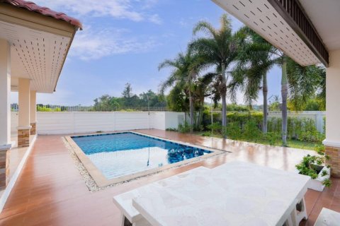 Villa in Hua Hin, Thailand 4 bedrooms № 132759 - photo 10