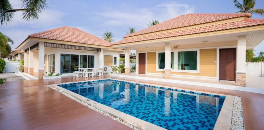 Villa in Hua Hin, Thailand 4 bedrooms № 132759