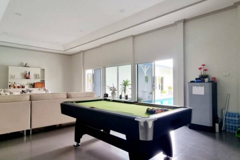 Villa in Bang Lamung, Thailand 5 bedrooms № 132761 - photo 5