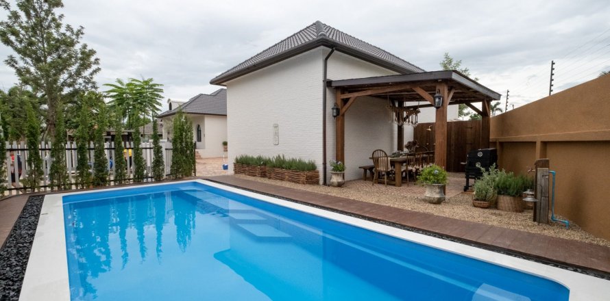 House in Chiang Mai, Thailand 3 bedrooms № 121938