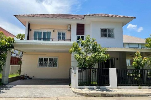 House in Chiang Mai, Thailand 4 bedrooms № 121937 - photo 2