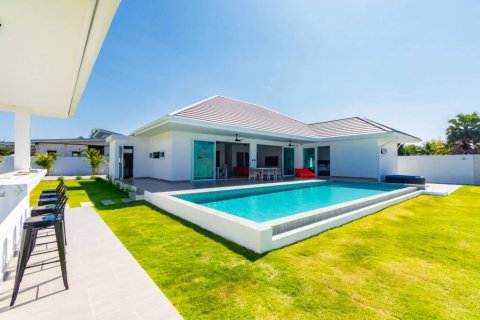 Вилла в Хуа Хине, Таиланд с 4 спальнями  № 86735 - фото 2