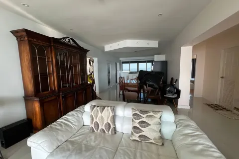 Apartment in Pattaya, Thailand 2 bedrooms № 80969 - photo 10