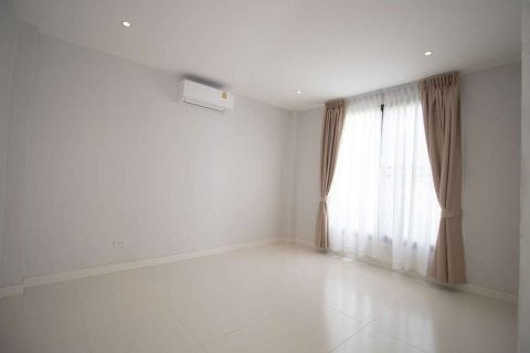 House in Chiang Mai, Thailand 5 bedrooms № 119966 - photo 16