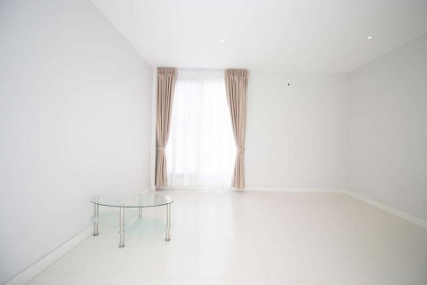 House in Chiang Mai, Thailand 5 bedrooms № 119966 - photo 9