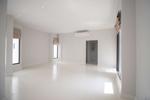 House in Chiang Mai, Thailand 5 bedrooms № 119966 - photo 26