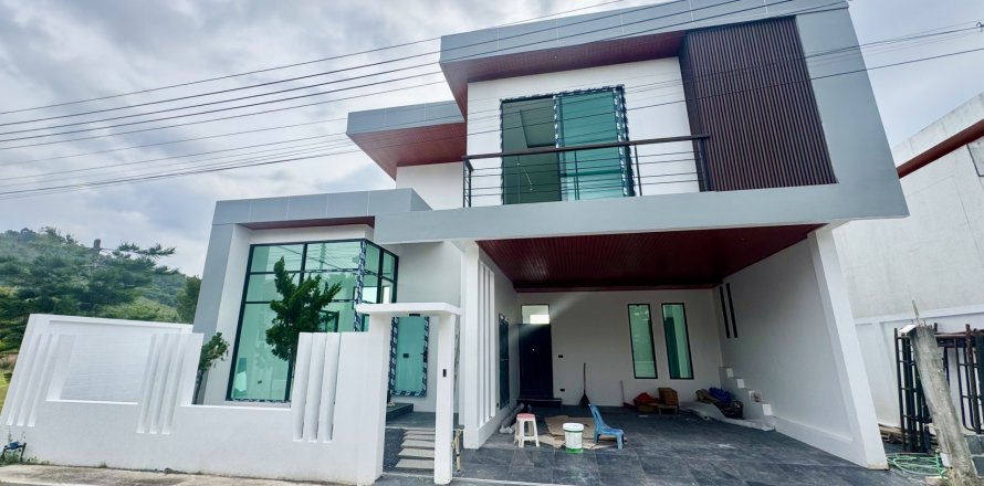 Villa in Phuket, Thailand 3 bedrooms № 142595