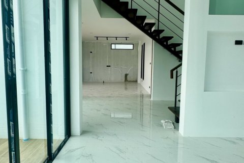 Villa in Phuket, Thailand 3 bedrooms № 142595 - photo 5