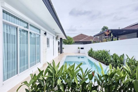 Вилла в Банг Ламунге, Таиланд с 3 спальнями  № 144246 - фото 1