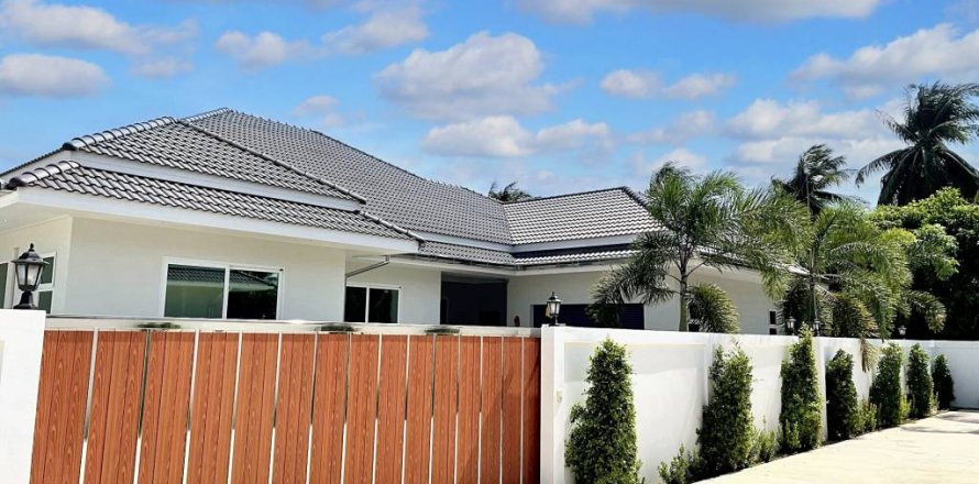 Вилла в Сам Рой Йоте, Таиланд с 4 спальнями  № 86192